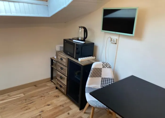 Les Meubles De L'avenue Bouloumie