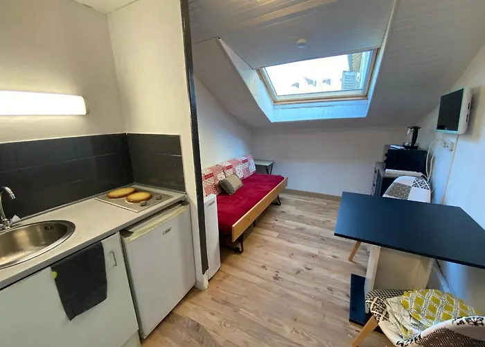 Les Meubles De L'avenue Bouloumie *