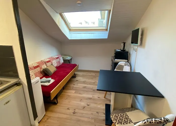 Les Meubles De L'avenue Bouloumie Vittel